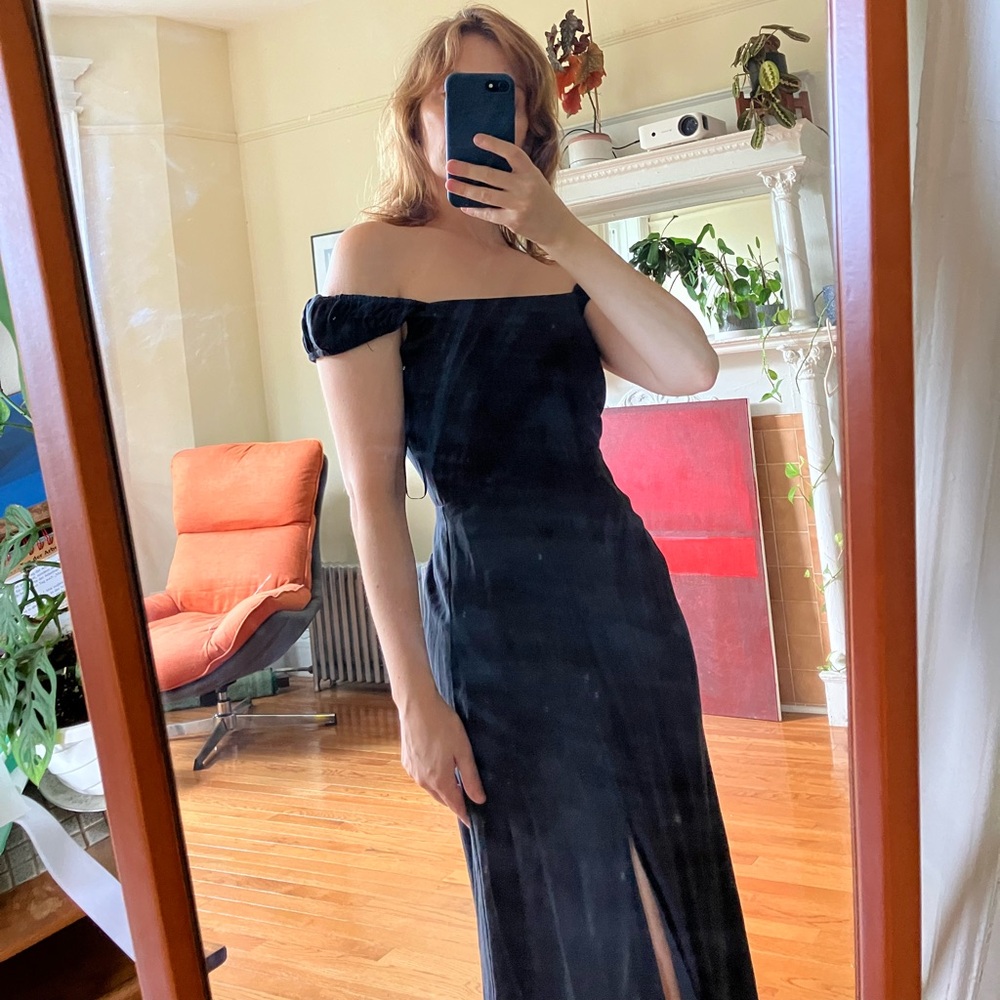 Beautiful ZARA linen midi dress in XS with tied back and long slit